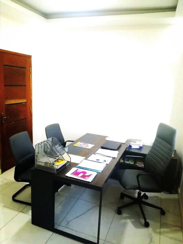 INDIVIDUAL EQUIPPED OFFICE